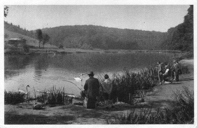 Post Ansichtskarte Sonntagmorgen am Weiher St. Nikolaus. Um 1935